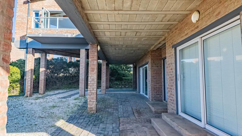 4 Bedroom Property for Sale in Jongensfontein Western Cape